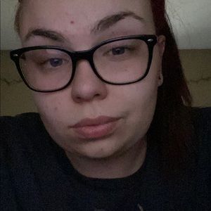 Meet your Posher, Abigail